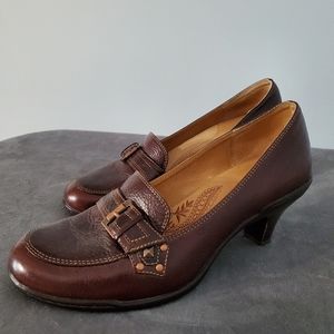 Sofft brown leather buckle pumps